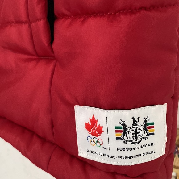 Vintage Canadian Olympic vest - Picture 2 of 5